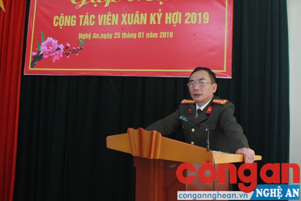 Đồng chí Đại tá Lê Xuân Hoài - Phó Giám đốc Công an tỉnh phát biểu chỉ đạo hội nghị