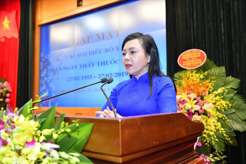 Bộ trưởng Nguyễn Thị Kim Tiến phát biểu tại buổi gặp mặt.
