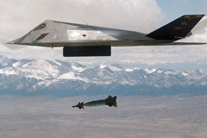 Máy bay tàng hình F-117 của Mỹ tham gia chiến dịch của NATO tấn công Cộng hòa Liên bang Nam Tư vào tháng 3/1999.