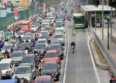 Theo Cục Đăng kiểm Việt Nam, quy định mới không ảnh hưởng nhiều đến xe cũ đang tham gia giao thông...
