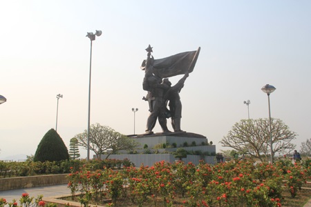 Tượng đài Chiến thắng Điện Biên Phủ trên đồi D1. Ảnh: Báo Điện Biên Phủ
