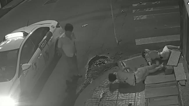 Hình ảnh cắt từ video ghi lại vụ tai nạn (Nguồn: thanhnien.vn).