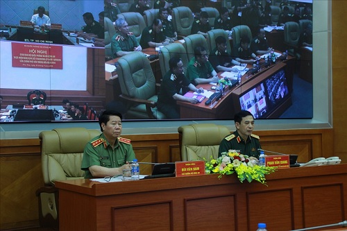 Thứ trưởng Bùi Văn Nam và Thứ trưởng Phan Văn Giang đồng chủ trì Hội nghị.