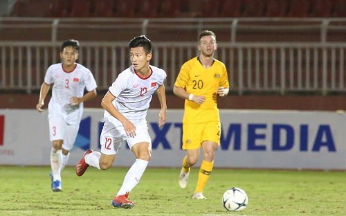 U18 Việt Nam càng chơi càng hay ở giải đấu năm nay (Ảnh: Đình Viên).