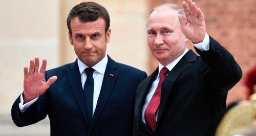 Tổng thống Pháp Emmanuel Macron (trái) và người đồng cấp Nga Vladimir Putin. (Nguồn: The Irish Times)