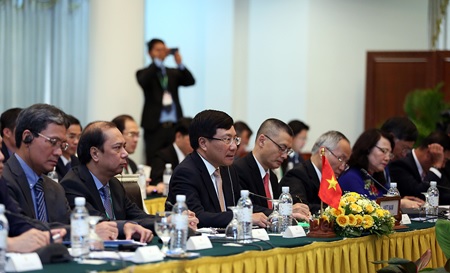 Đoàn Việt Nam tại kỳ họp thứ 17 Ủy ban Hỗn hợp Việt Nam-Campuchia. Ảnh: VGP/Hải Minh