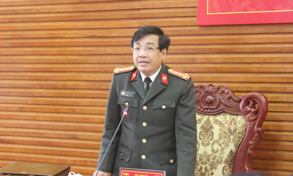 đồng chí Đại tá Hồ Văn Tứ - Phó Giám đốc Công an tỉnh chủ trì tại điểm cầu Công an Nghệ An