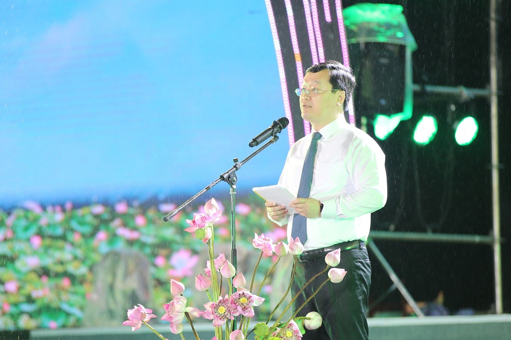 Chủ tịch UBND tỉnh Nguyễn Đức Trung phát biểu khai mạc Lễ hội Làng Sen 2023