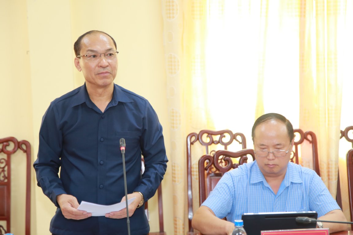 Đồng chí Vi Hòe, Ủy viên Ban Chấp hành Đảng bộ tỉnh, Bí thư Huyện ủy Kỳ Sơn phát biểu